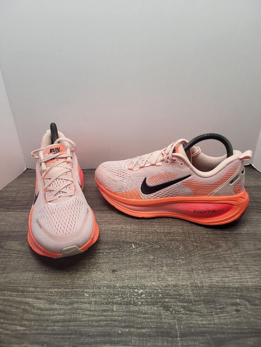 Nike Vomero 18 Atmosphere Pink Women's Road Running Sneakers Shoes Size 7.5